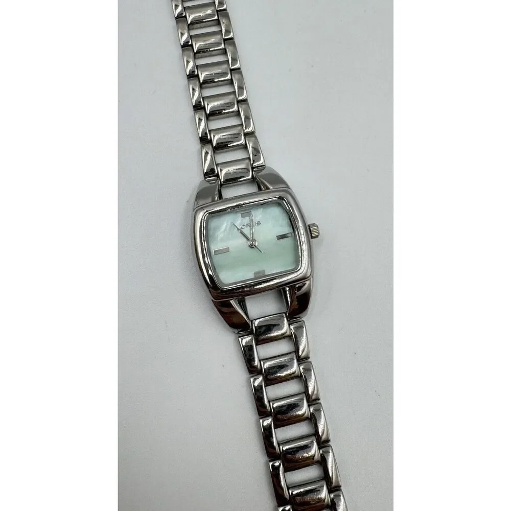 Lorus‎ By Seiko LR2016 Silver Tone Watch Blue MOP Stainless Steel NEW BATTERY